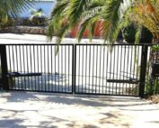 How Keyless Entry Systems Improve Security for Residential and Commercial Gates